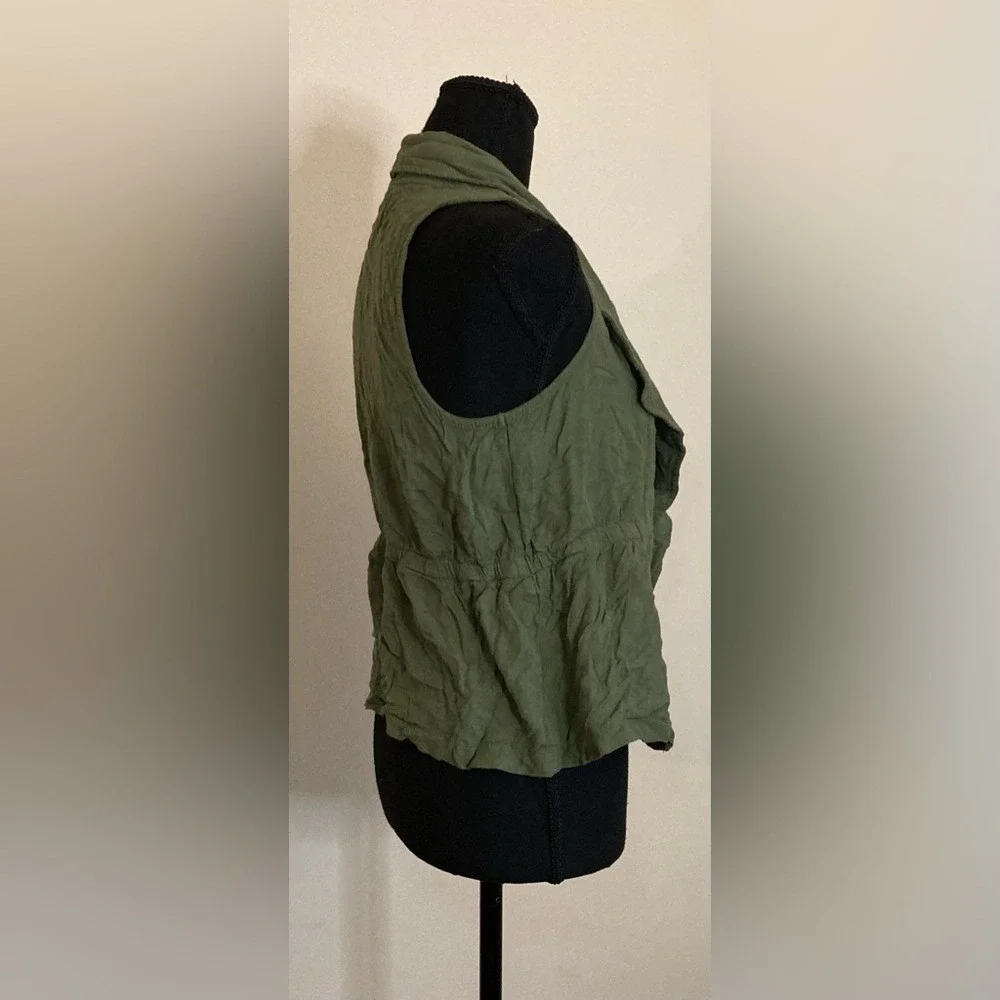 Belle du Jour Girls XL Olive Green Draped Open Front Cinched‎ Waist Rayon Vest